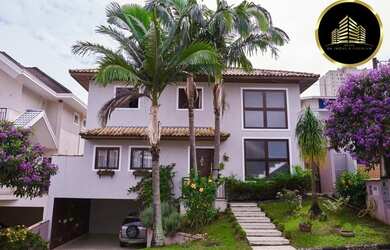 Imagem: A casa em condomínio possui 3 Dormitórios, 3 Banheiros, 4