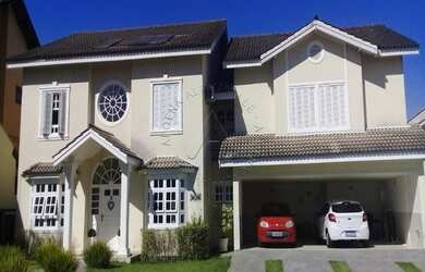 Imagem: A casa em condomínio possui 4 Dormitórios, 4 Banheiros, 5