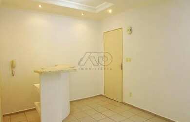 Imagem: O apartamento possui 2 Dormitórios, 1 Banheiro, 1 Vaga na garagem