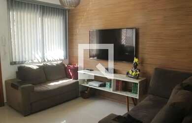 Imagem: A casa à venda possui 2 Dormitórios, 2 Banheiros, 2 Vagas