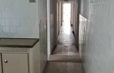 Imagem: A casa possui 3 Dormitórios, 1 Banheiro, 166m² de Área e