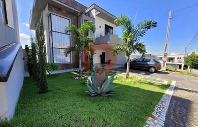 Imagem: A casa em condomínio possui 3 Dormitórios, 5 Banheiros, 4