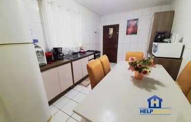 Imagem: A casa possui 3 Dormitórios, 1 Banheiro, 1 Vaga na garagem