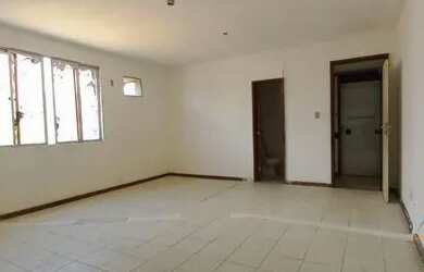 Imagem: O depósito possui 1 Vaga na garagem e 34m² de Área e está