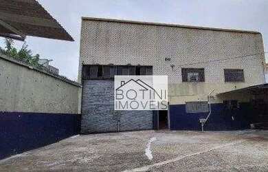 Imagem: O depósito possui 3 Vagas na garagem, 800m² de Área e está