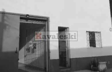 Imagem: O depósito possui 5 Vagas na garagem e 553m² de Área e está