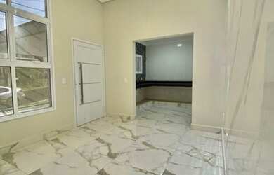 Imagem: A casa em condomínio possui 3 Dormitórios, 2 Banheiros, 2