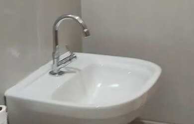 Imagem: A casa possui 2 Dormitórios, 1 Banheiro, 1 Vaga na garagem