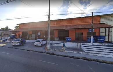 Imagem: O depósito possui 500m² de Área e está localizado em Ibura