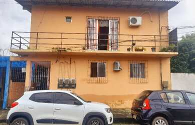 Imagem: A casa possui 5 Dormitórios, 5 Banheiros, 400m² de Área e