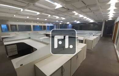 Imagem: O depósito possui 5 Vagas na garagem, 2.845m² de Área e