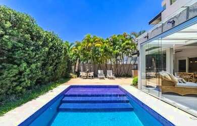 Imagem 2: Casa para alugar em Santana de Parnaíba, Alphaville, com 4 suítes, com 420 m², 18 do Forte