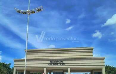 Imagem: Terreno a venda com 372m² totalmente plano a venda no Condomínio