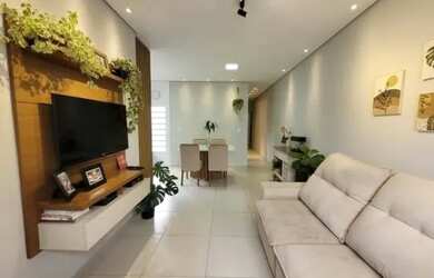 Imagem: A casa possui 2 Dormitórios, 1 Banheiro, Imóvel novo e está