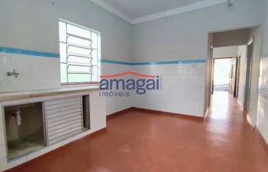 Imagem 2: Casa com 3 dormitórios na área central