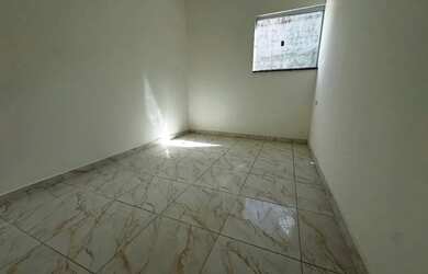 Imagem: A casa possui 2 Dormitórios, 1 Banheiro, 1 Vaga na garagem