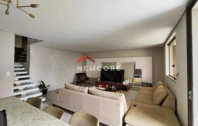 Imagem: A casa possui 4 Dormitórios, 3 Banheiros, 160m² de Área e