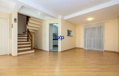 Imagem: A casa possui 3 Dormitórios, 3 Banheiros, 4 Vagas na garagem