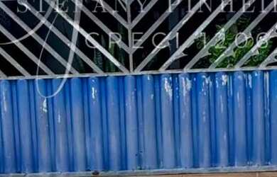 Imagem: A casa possui 2 Dormitórios, 1 Banheiro, 1 Vaga na garagem