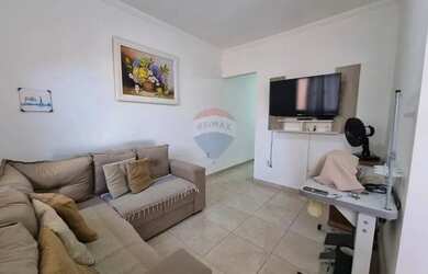 Imagem: A casa possui 2 Dormitórios, 2 Banheiros, 1 Vaga na garagem