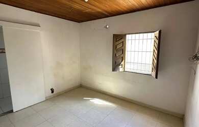 Imagem 7: EXCELENTE CASA NO BAIRRO TOMBA COMPOSTA DE 3/4 COM SUÍTE NO CONJUNTO...