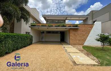 Imagem: A casa em condomínio possui 3 Dormitórios, 5 Banheiros, 4