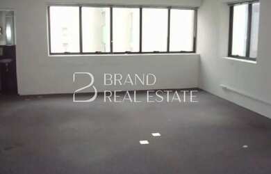 Imagem: O depósito possui 2 Vagas na garagem e 110m² de Área e está