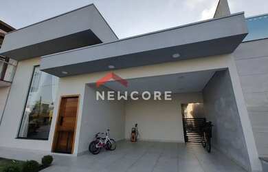 Imagem: A casa em condomínio possui 3 Dormitórios, 4 Banheiros, 2