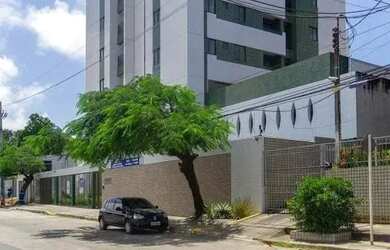 Imagem: O apartamento possui 3 Dormitórios, 1 Banheiro, 1 Vaga na garagem