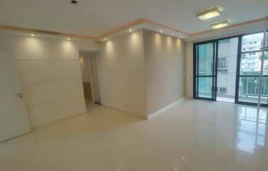 Imagem: O apartamento possui 4 Dormitórios, 3 Banheiros, 1 Vaga na