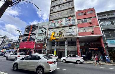 Imagem: O depósito possui 1500m² de Área e está localizado em Centro