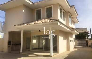 Imagem: A casa em condomínio possui 4 Dormitórios, 5 Banheiros, 5