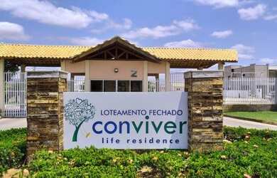 Imagem: O terreno possui 542m² de Área, Piscina e está localizado