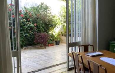 Imagem: A casa possui 3 Dormitórios, 3 Banheiros, 357m² de Área e