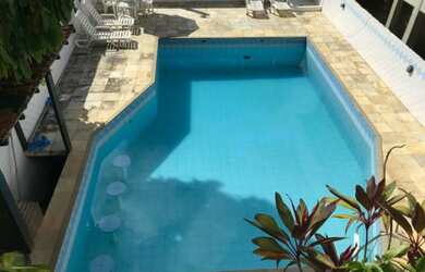 Imagem 2: Casa de 358 metros quadrados no bairro Candeal com 4 quartos