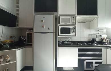 Imagem 13: Casa com piscina no Jd. Araucária