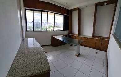 Imagem: O depósito possui 1 Vaga na garagem e 32m² de Área e está