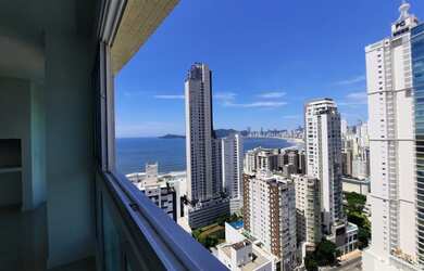 Imagem: O apartamento possui 4 Dormitórios, 4 Banheiros, 2 Vagas na