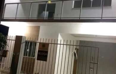 Imagem: A casa possui 2 Dormitórios, 3 Banheiros, 1 Vaga na garagem