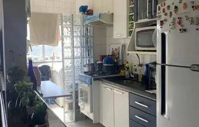 Imagem: O apartamento possui 2 Dormitórios, 1 Banheiro, 1 Vaga na garagem
