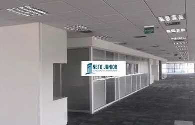 Imagem: O depósito possui 5 Vagas na garagem, 675m² de Área e está