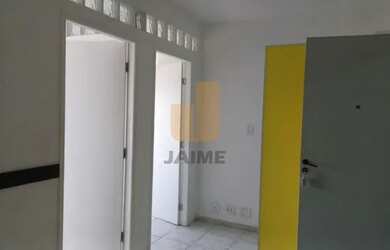 Imagem: O depósito possui 1 Vaga na garagem, 30m² de Área e está