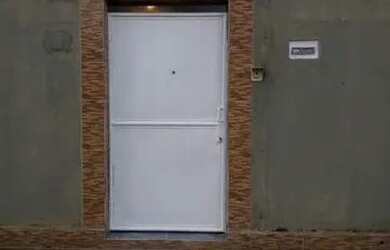 Imagem: A casa possui 2 Dormitórios, 2 Banheiros, 1 Vaga na garagem