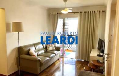 Imagem: O apartamento possui 3 Dormitórios, 1 Banheiro, 2 Vagas na