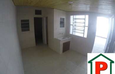 Imagem: A casa possui 1 Dormitório, 1 Banheiro, 40m² de Área e está