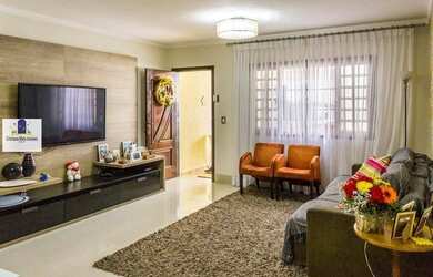 Imagem: A casa em condomínio possui 3 Dormitórios, 3 Banheiros, 3