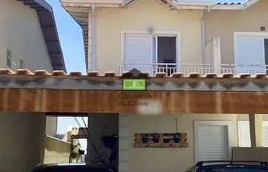 Imagem: A casa em condomínio possui 3 Dormitórios, 3 Banheiros, 2