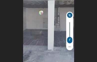 Imagem: A casa possui 2 Dormitórios, 2 Banheiros, 5 Vagas na garagem