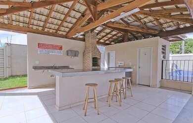 Imagem: O apartamento possui 2 Dormitórios, 1 Banheiro, 1 Vaga na garagem