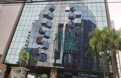 Imagem: O depósito possui 4 Vagas na garagem, 211m² de Área e está